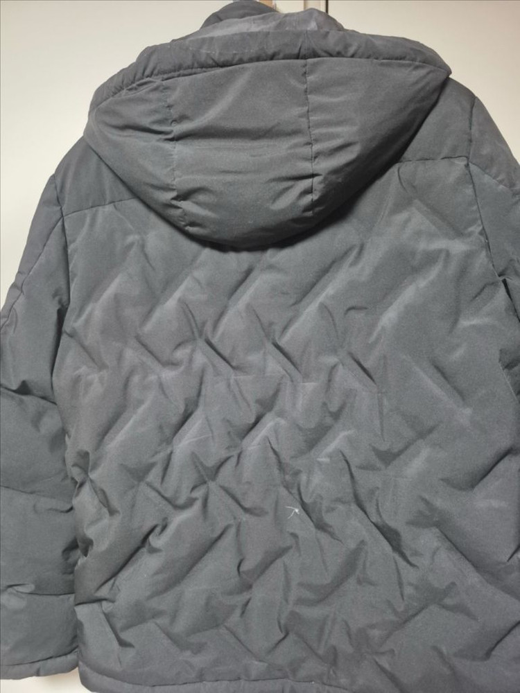 몽벨 정품 구스경량패딩 105사이즈 블랙 컬러 팝니다--2