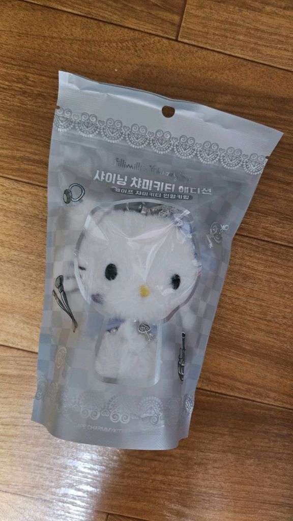 필리밀리 케이프 챠미키티 키링 1개 미개봉새것 헬로키티--1