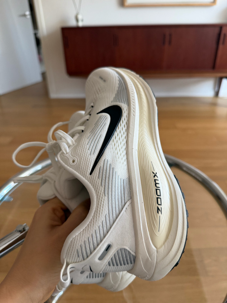 나이키 보메로 줌 18 러닝화 250--2