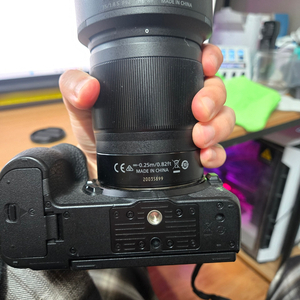 (창원)니콘 z6 6900컷 바디+z35mm(35.8)+배터리3개+CFex카드64gb+리더기 팝니다. 이미지