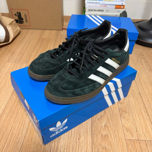 아디다스 스페지알 검정 275사이즈 팝니다