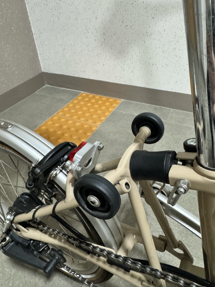 브롬톤 바버에디션--2