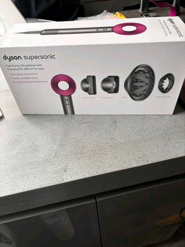 다이슨 플라이어웨이 스무더 슈퍼소닉 드라이기 이미지