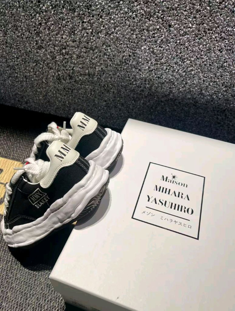 메종 미하라 야스히로 블레이키 OG 솔 캔버스 로우탑 스니커즈 블랙 화이트 260mm--1