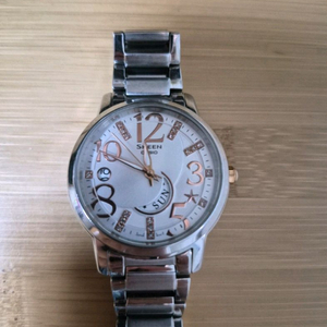 여성 카시오 시계(CASIO Sheen Watch SHE-4028D-7A)모델 정품 판매합니다.