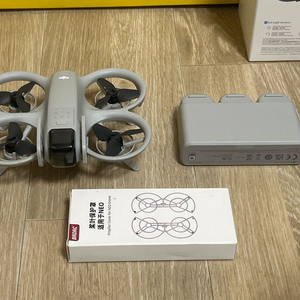 DJI Neo 드론 + 배터리3개 + 충전케이스