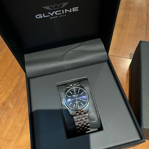 글라이신 컴뱃 클래식 문페이스 오토 gl0193