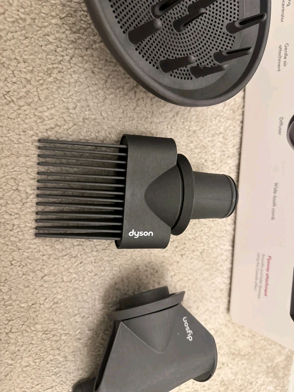 다이슨 플라이어웨이 스무더 슈퍼소닉 드라이기--3