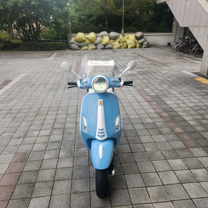 2024년식 베스파 프리마베라 화이트에디션