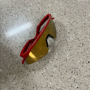 러닝용 오클리 선글라스 하이드라 프리즘 레드라인 새상품