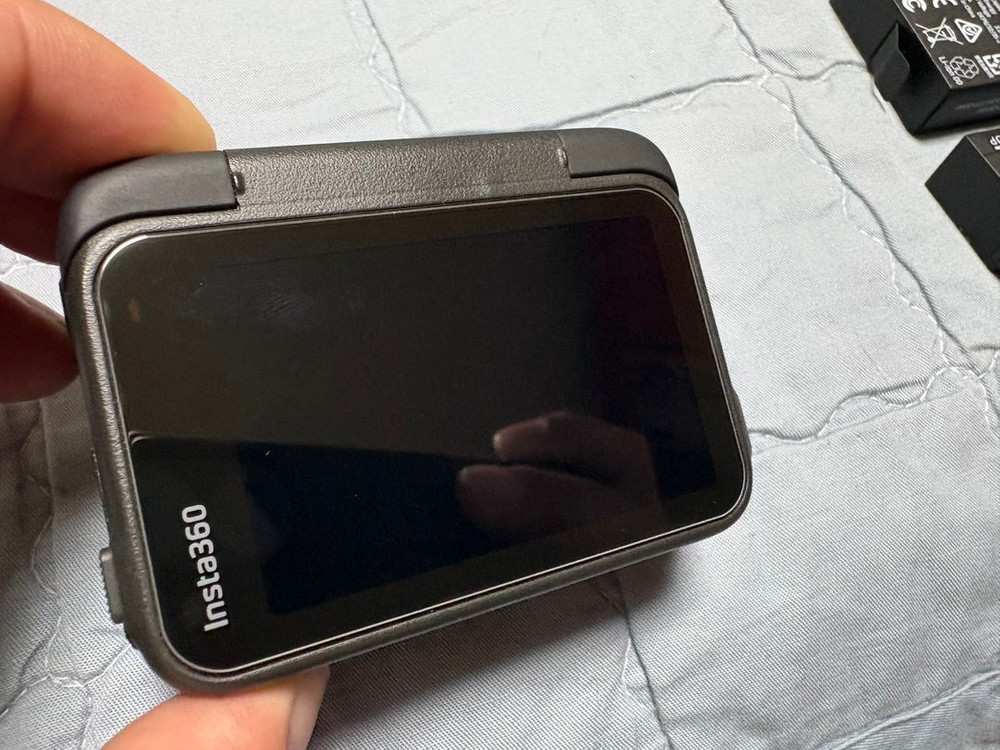 인스타360 에이스프로2, 마이크어댑터, 삼각대마운트3개, 배터리2개, 삼성 512 sd--4