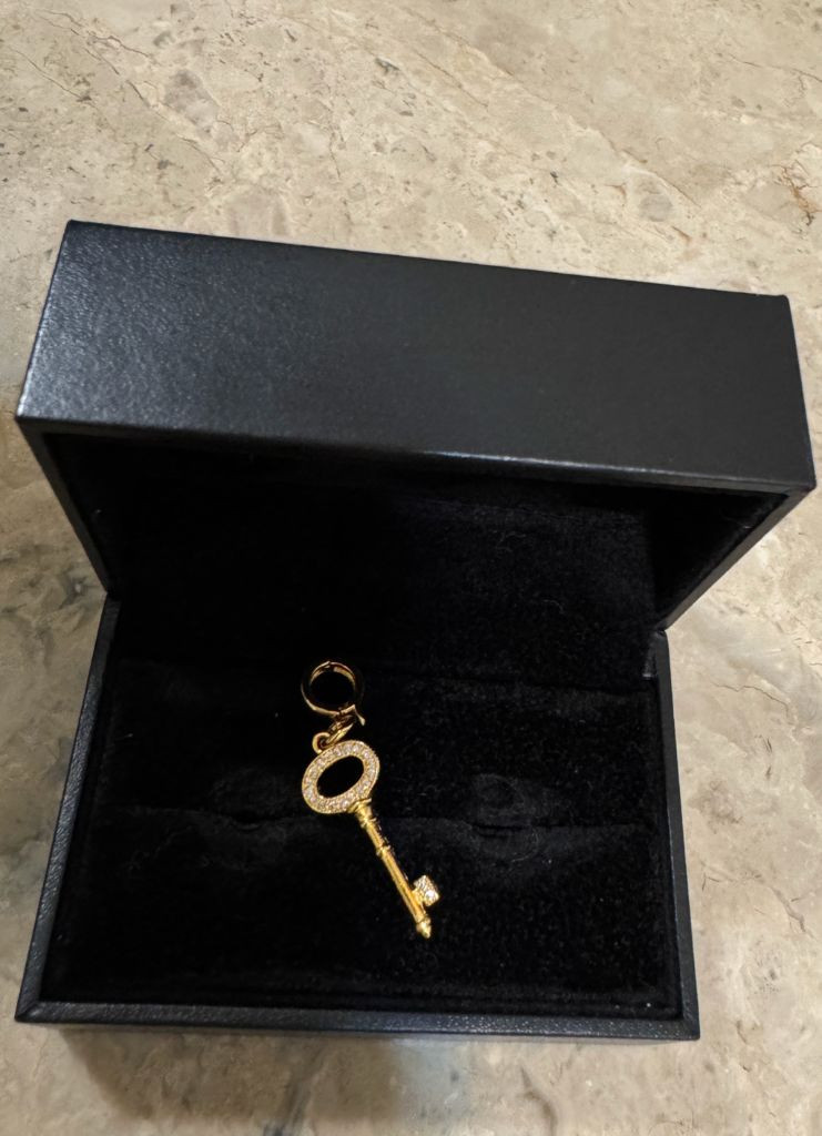 펄리글로우 실버925(14k골드 도금) 크리스탈 열쇠 키 팬던트(새제품)--4