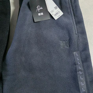 유니클로 니들스 다크그레이 L 새상품