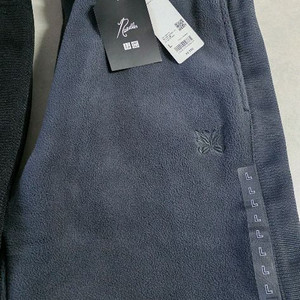 유니클로 니들스 다크그레이 L 새상품