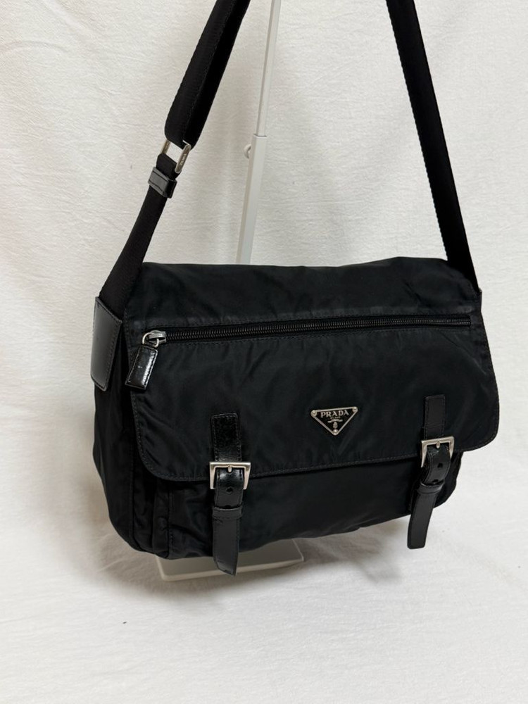 정품 프라다 포코노 나일론 원포켓 블랙 메신저백 크로스백 숄더백--3