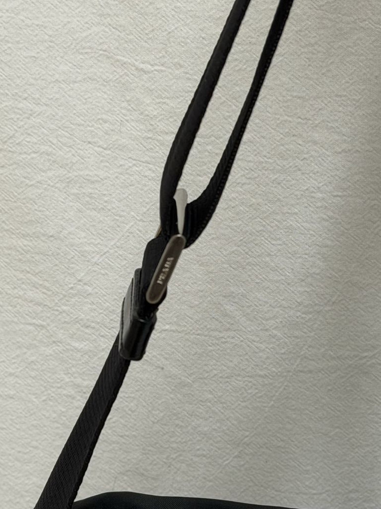 정품 프라다 포코노 나일론 원포켓 블랙 메신저백 크로스백 숄더백--6