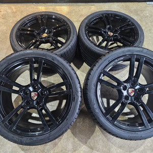 포르쉐 카이엔 958 터보 순정 21인치 순정휠타이어