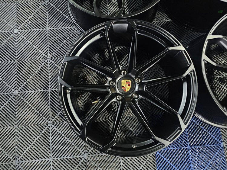 포르쉐 카이엔 958 터보 신형 스타일 22인치 신품휠--2