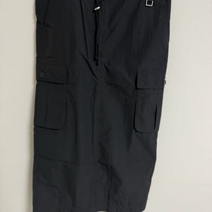 구호플러스 나일론 스커트