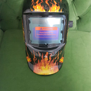 오토자동 용접 헬멧 자동차광면 팝니다.