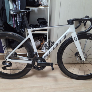 울테그라 로드바이크 이미지