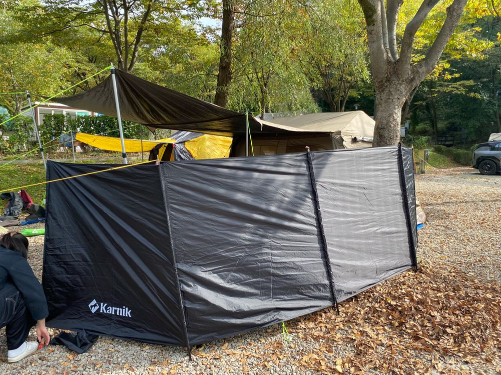 캠핑용품 일괄(텐트2개+윈드스크린타프+자충매트등등)--9