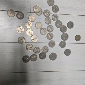 옛날 동전 판매합니다 이미지