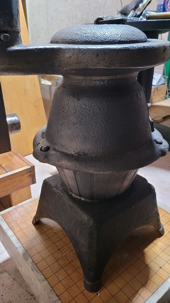 황동 주물난로 이미지