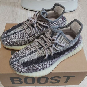 아디다스 이지부스트 350 V2 시온 235 사이즈