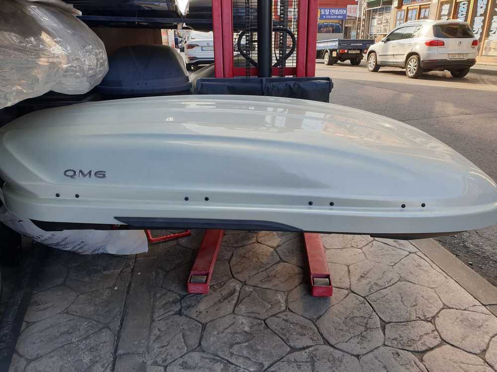 QM6 코토 일체형 루프박스 클라우드펄 변색--1