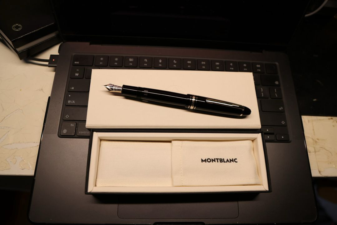 몽블랑 마이스터스튁 P146 만년필--1
