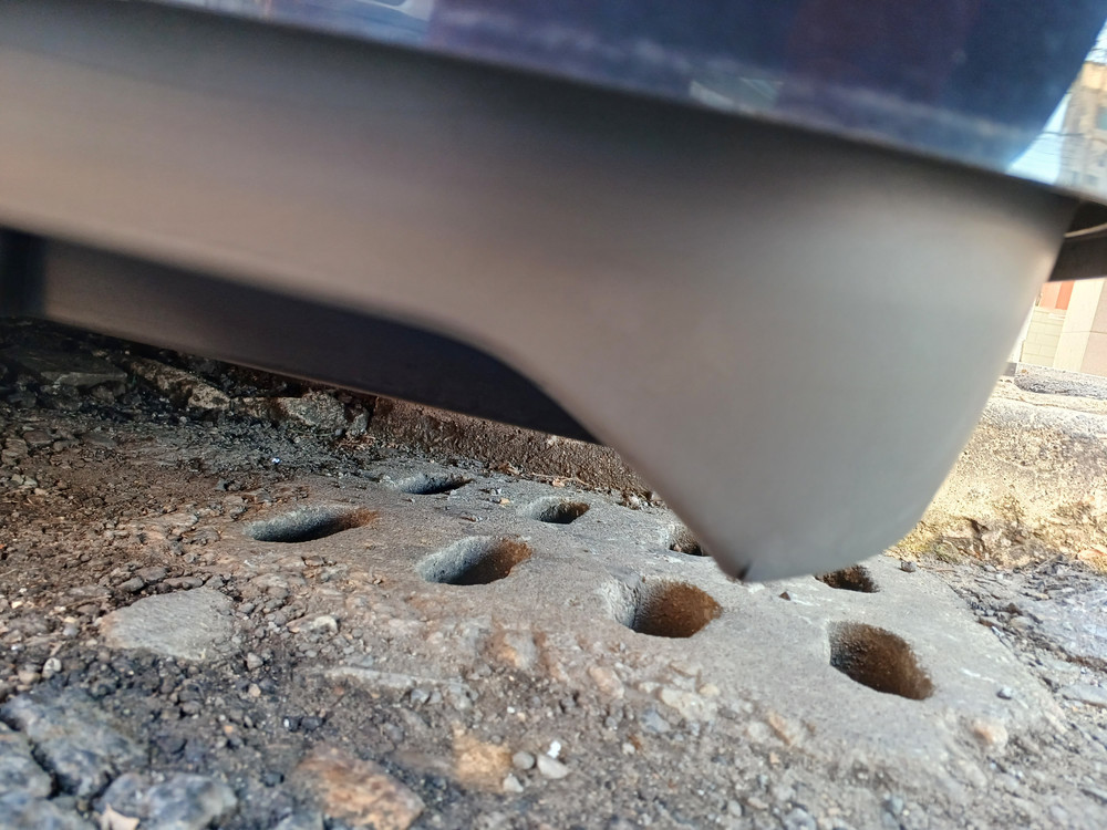 코란도투리스모 코토 일체형 루프박스 블랙 하자--1