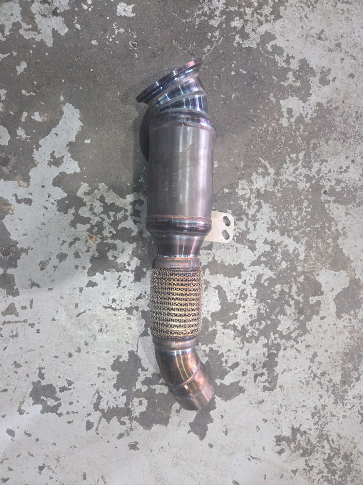 B58 M340i hjs300셀 다운파이프 팝니다--2