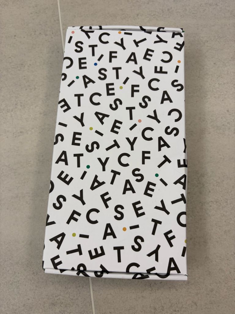 케이스티파이 17일반 케이스 미개봉 팝니다.--1