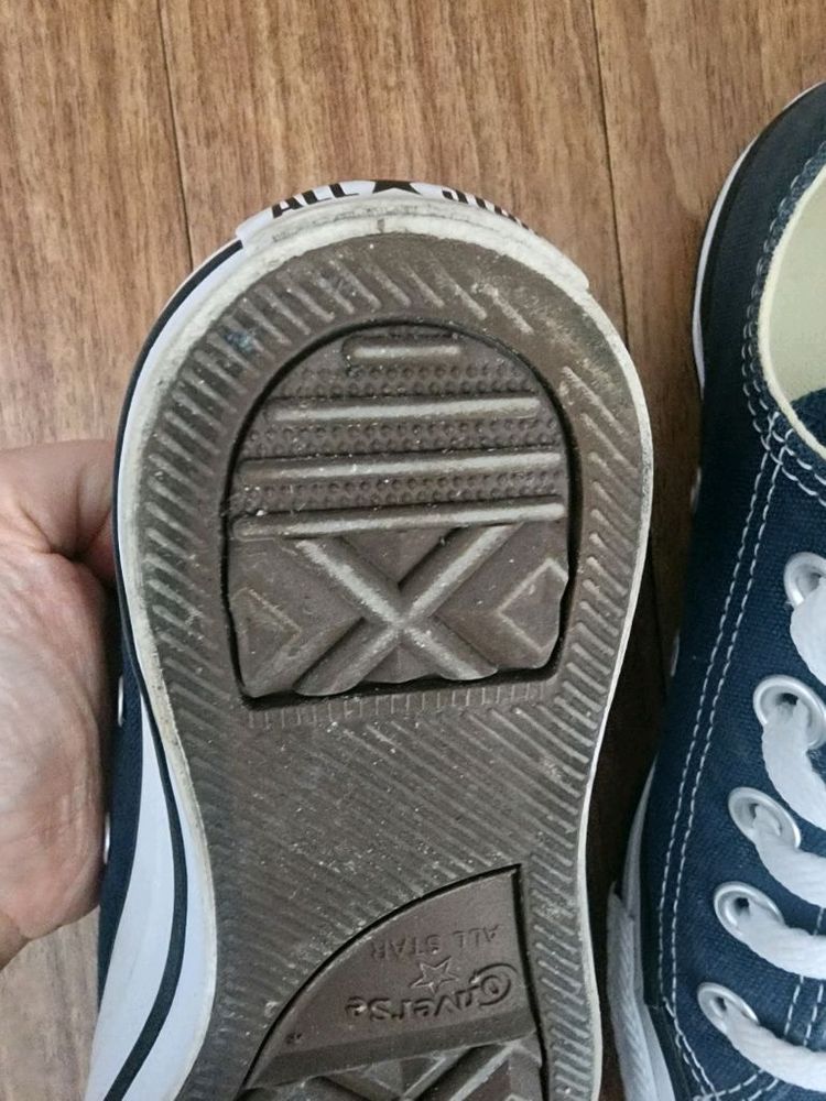 컨버스 스니커즈 운동화 230사이즈--3