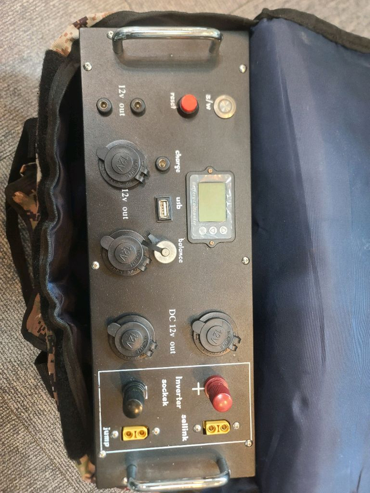 국산 인산철 파워뱅크100A + 인버터1000w--1