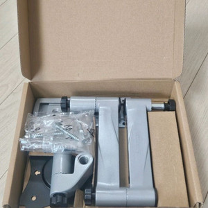 엔산 CP-13 캠핑카 벽걸이 TV 거치대 미사용 이미지