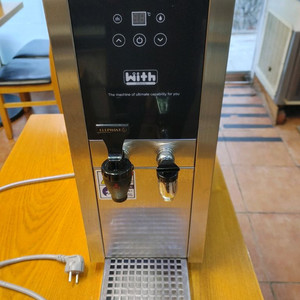 업소용 온수기 + 정수기 팝니다. 이미지