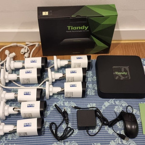 FHD IP CCTV 8대 + 8채널 NVR 풀세트