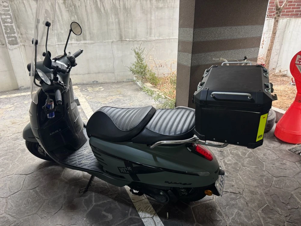 125cc 스쿠터 푸조장고 이미지