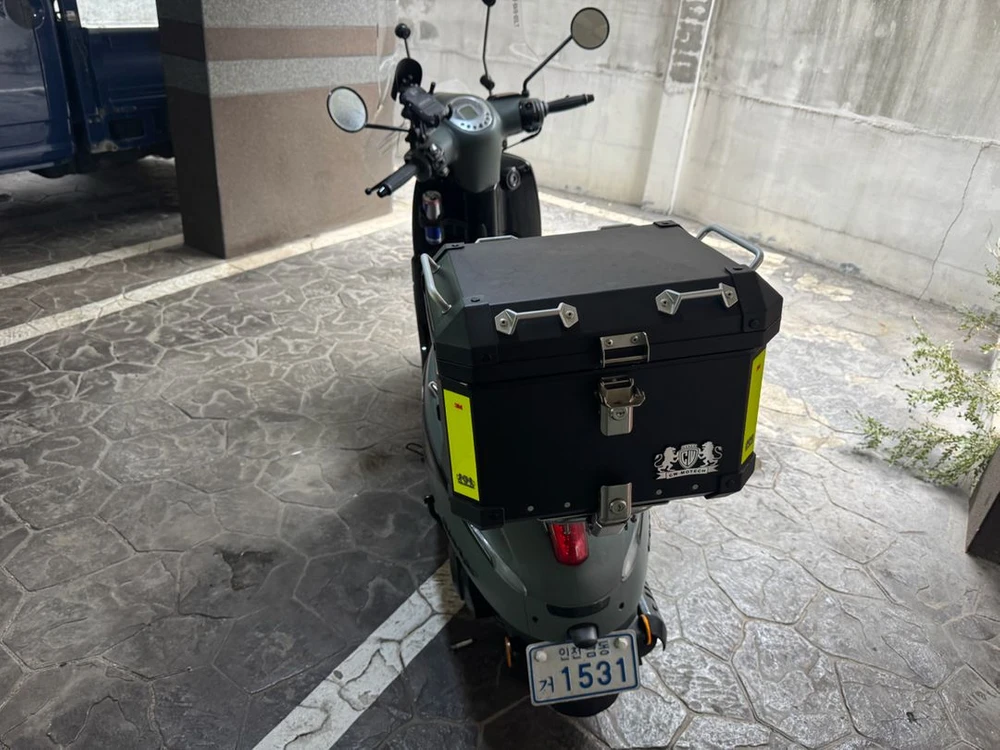 125cc 스쿠터 푸조장고 이미지