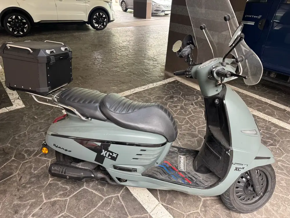 125cc 스쿠터 푸조장고 이미지