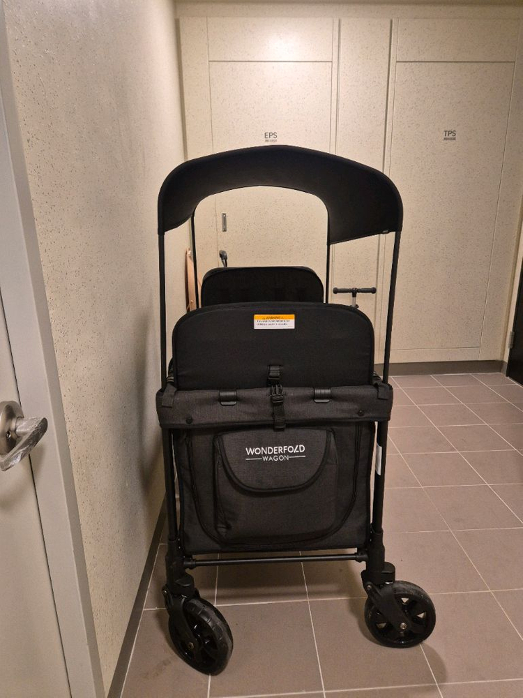 쌍둥이 유모차 이미지