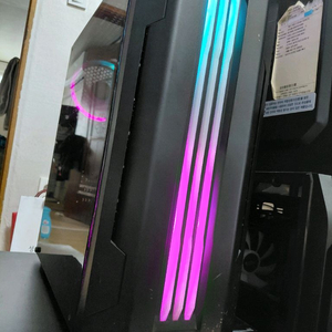 RTX2060 i7 8700K 게이밍 컴퓨터