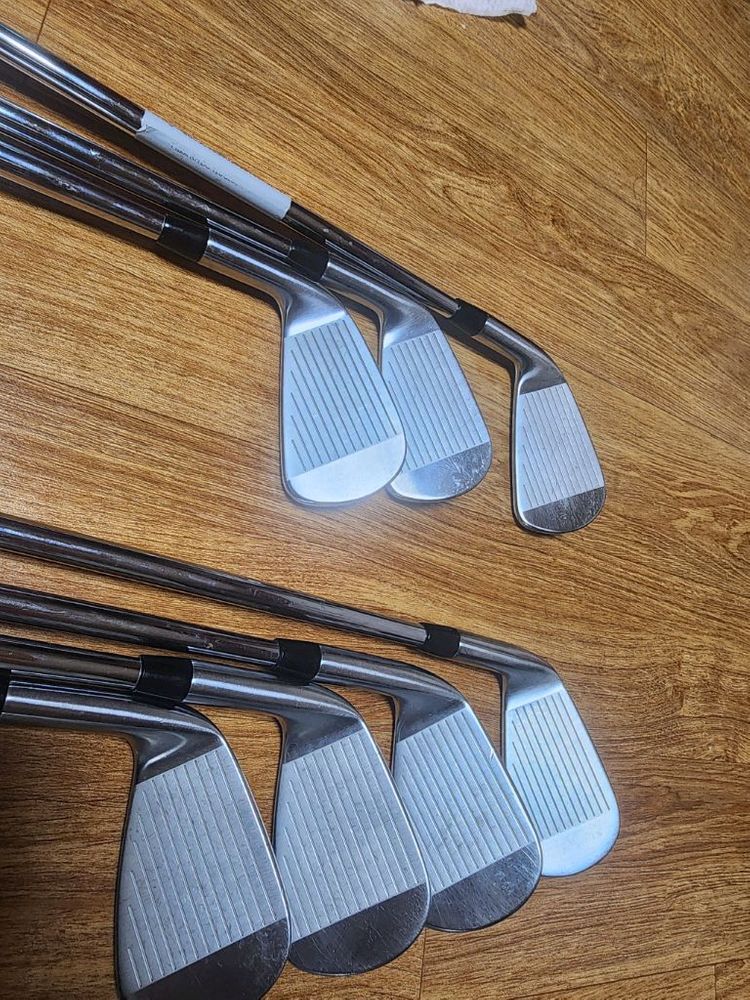 타이틀리스트 t100 그립양호 4-p 다이나믹골드 s200 이미지