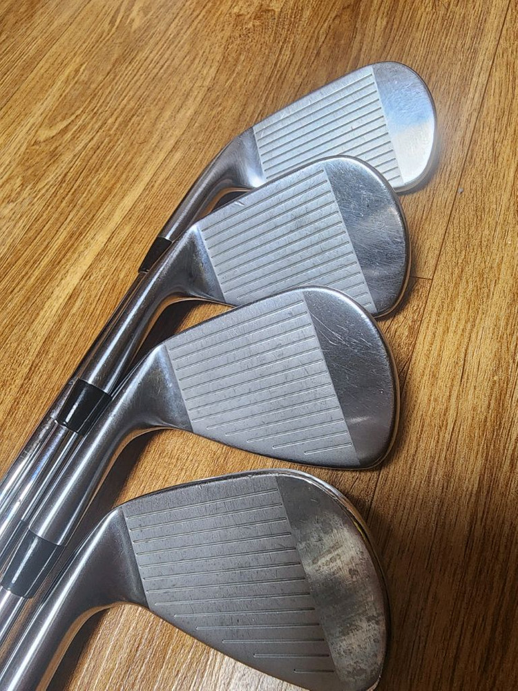 타이틀리스트 t100 그립양호 4-p 다이나믹골드 s200 이미지