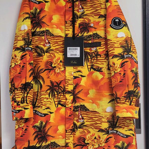 몽클레어 경량패딩 프렌치코트(새상품)