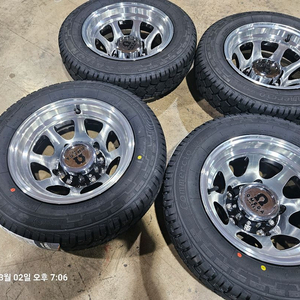 최저가! 봉고3,포터2 뒤바퀴 전용 휠타이어 신품 세트팝니다 이미지