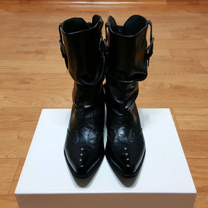 춘추용)셔링 인조가죽 경량 여성 앵글부츠 240 상태우수