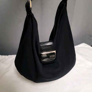 정품 펜디가방 토트백,숄더백(디올샤넬보테가루이비통구찌셀린느생로랑발렌시아가)